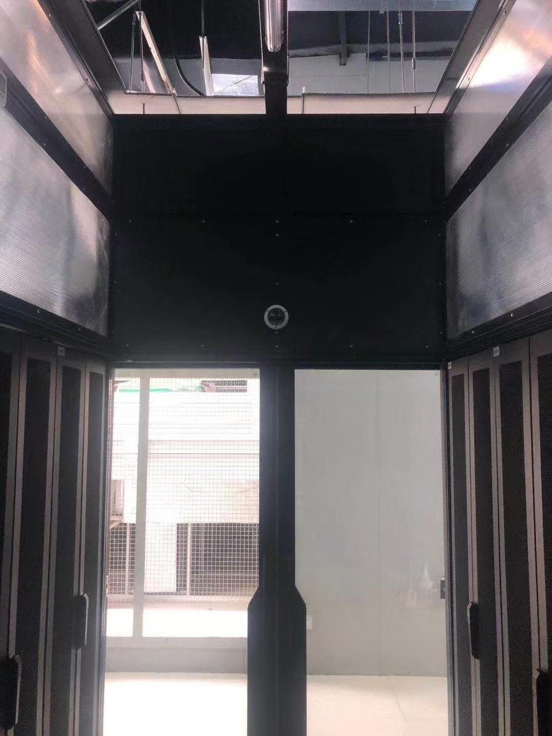 Data Center Hot Aisle System